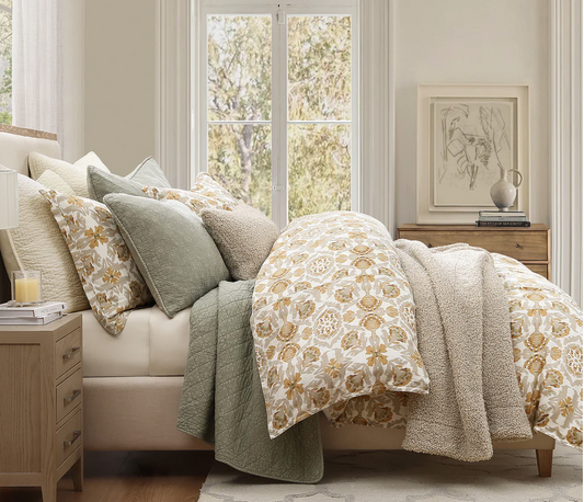 Andie Bedding Set